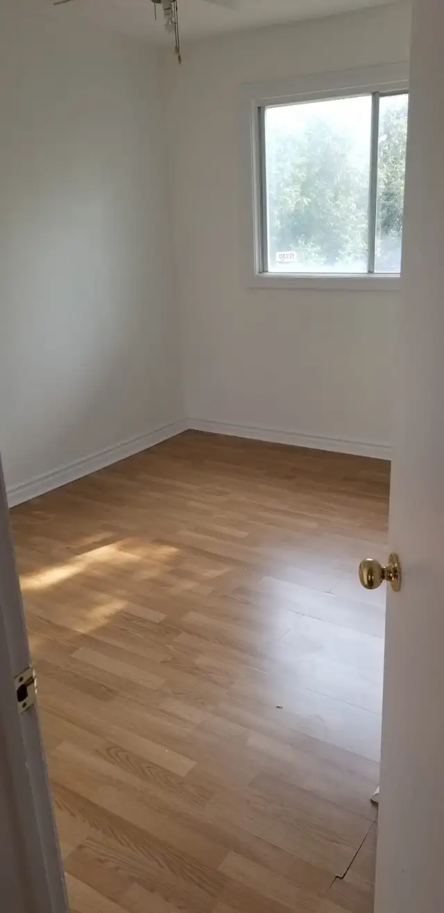 APARTMENT FOR RENT 5 1/2 LAVAL/ APPARTEMENT A LOUER 5 1/2 LAVAL - Photo 6
