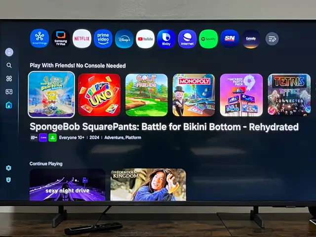 43" Samsung (Crystal UHD) Smart TV - Photo 3