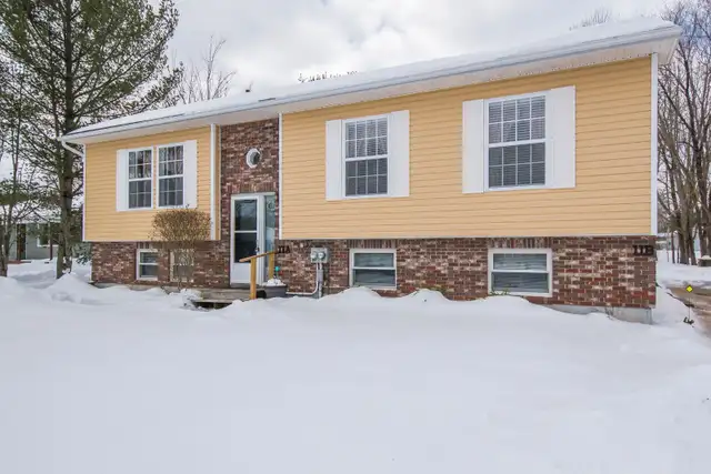 BERWICK HOUSE FOR SALE - TWO 3 BEDROOM UNITS