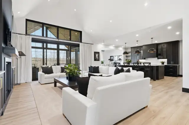 Luxury Bungalow 5 minutes south of Calgary!