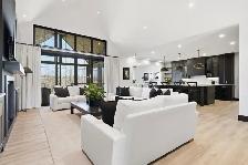 Luxury Bungalow 5 minutes south of Calgary!