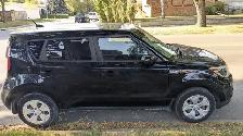KIA SOUL, 2018 LX, Active, Low KM - Photo 3