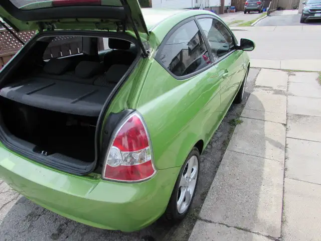 2011 Hyundai Accent Hatchback. auto trans needs repair - Photo 6