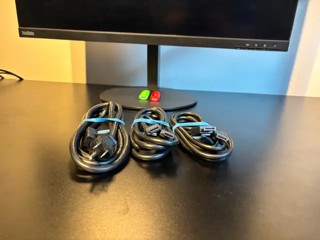1 screen/écran LENOVO P27h-10 , 27 in/po   3 video cables - Photo 8