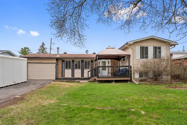 Carpet-free spacious 3 bdrm split-level in quiet neighbourhood