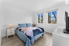 Carpet-free spacious 3 bdrm split-level in quiet neighbourhood - Photo 6