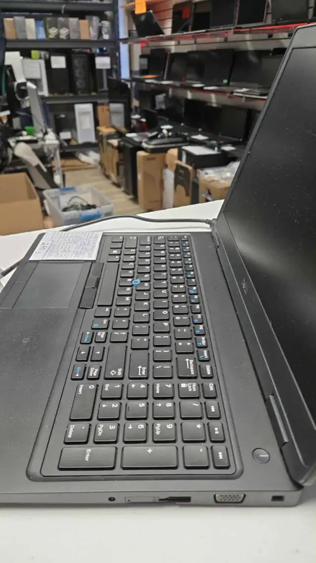 Dell Latitude 5590 i5-8350U 8GB DDR4 NVMe 256GB 15,6po HDMI - Photo 2