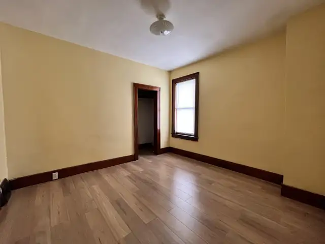 Whole House for Rent – 69 Shepherd St E, Windsor - Photo 3
