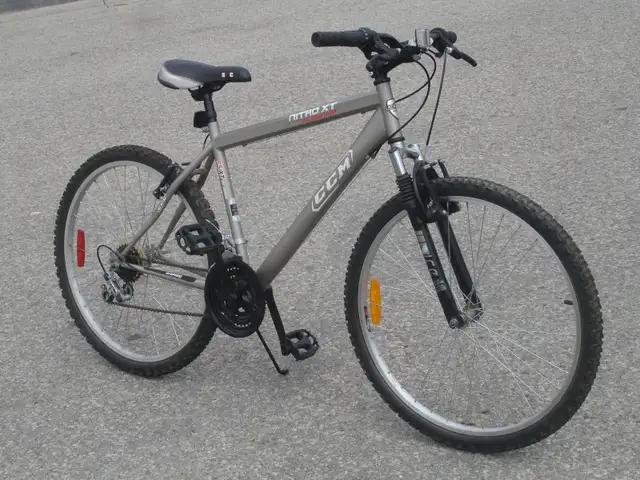 ADULT OR TEEN 26' CCM NITRO XT SERIES 21 SPEEDS WITH SUSPENSION!