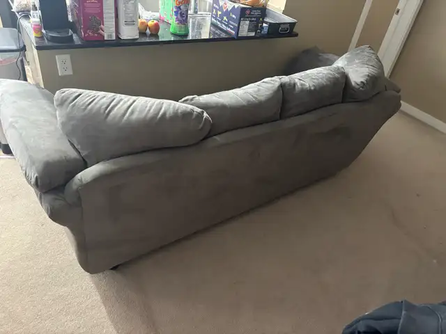 3 seater couch - Photo 3