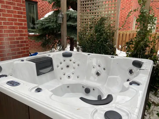 Door Crasher Sale! New 8 Seater Spas - 56 Jets- Free Delivery LN - Photo 7