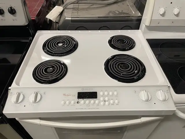 Cuisinière encastrable blanche ronds serpentins Whirlpool - Photo 2