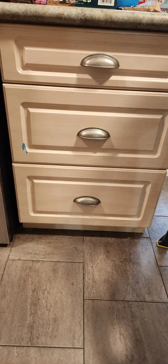 KITCHEN CUPBOARDS. USED FOR STORAGE TOO - Photo 5