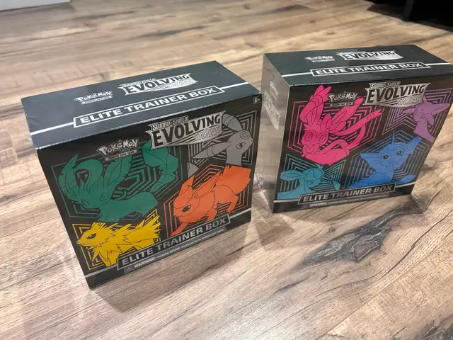 Pokemon TCG Sword And Shield Evolving Skies Elite Trainer Box
