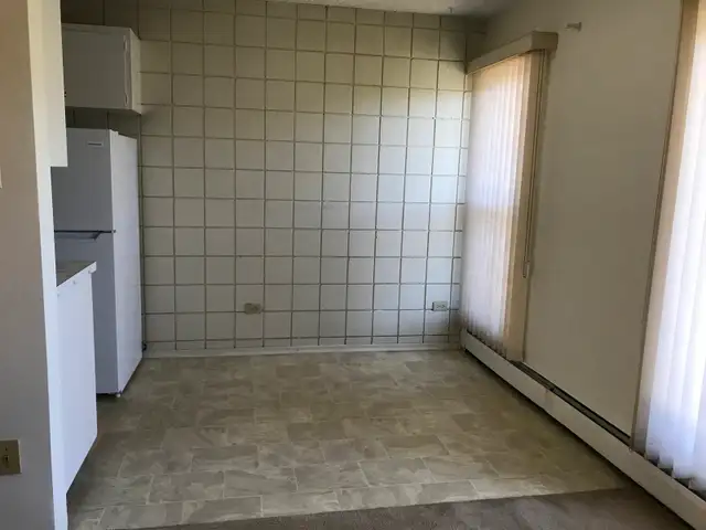 1 Bedroom Apt - Walking distance to U of C & Foothills Hospital - Photo 2