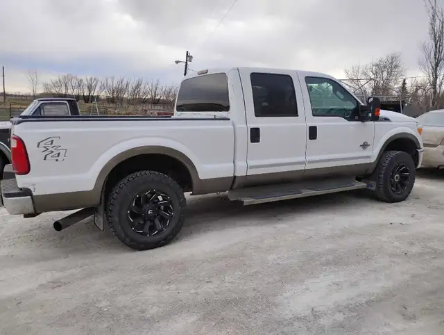 2011 f350 XLT licensed as a 250. - Photo 4