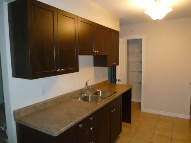 2 bedroom apartment for rent - Photo 3