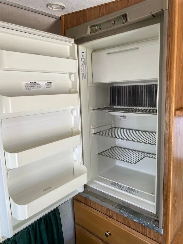 1999 truck camper - Photo 4