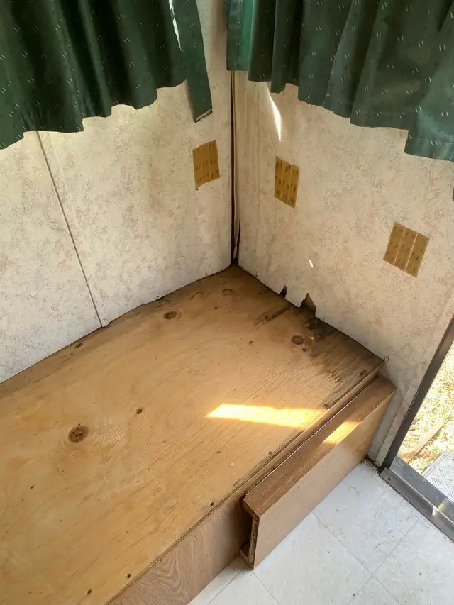 1999 truck camper - Photo 8
