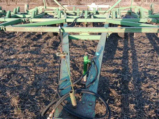 John Deere 1610 35 foot Deep Tiller - Photo 3