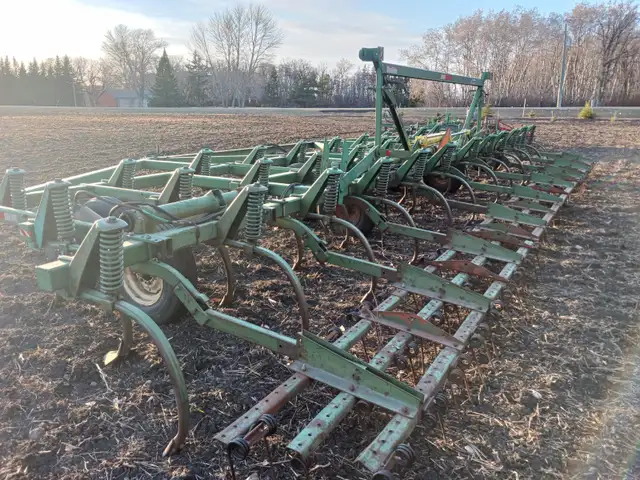 John Deere 1610 35 foot Deep Tiller - Photo 6