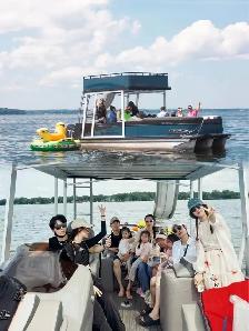 Toronto Double Decker Pontoon Boat – $199/hr | BBQ   Slide