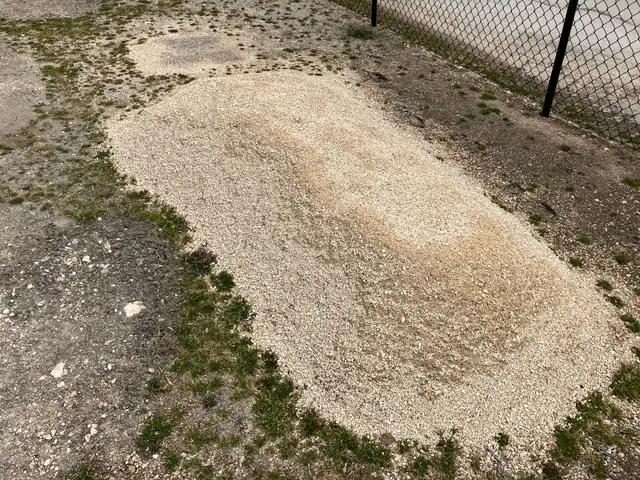 Clean 1/4 limestone