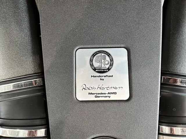 2017 Mercedes-Benz SL63 AMG Roadster 9,000 km's! $179,400 new! A - Photo 23