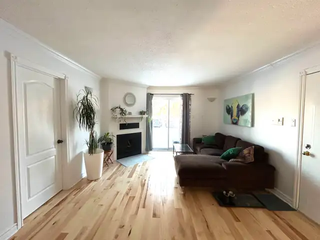 Spacious and luminous 4 1/2 condo in ideal neighbourhood