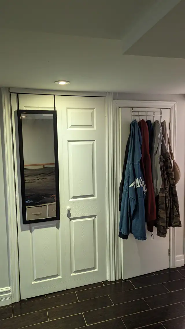 Spacious Basement Studio in Trendy West Queen West Neighbourhood - Photo 5