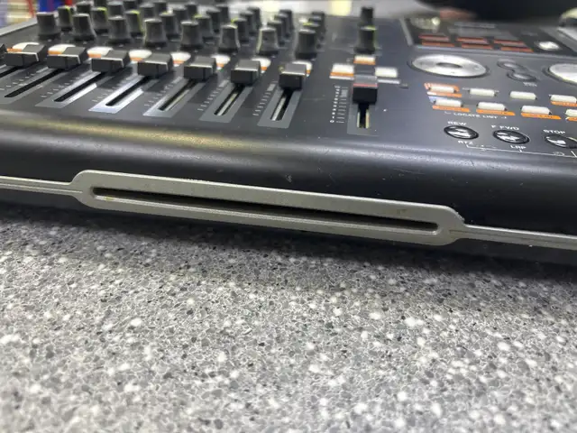 Tascam DP-02 Digital Portastudio Digital Record In - Photo 3