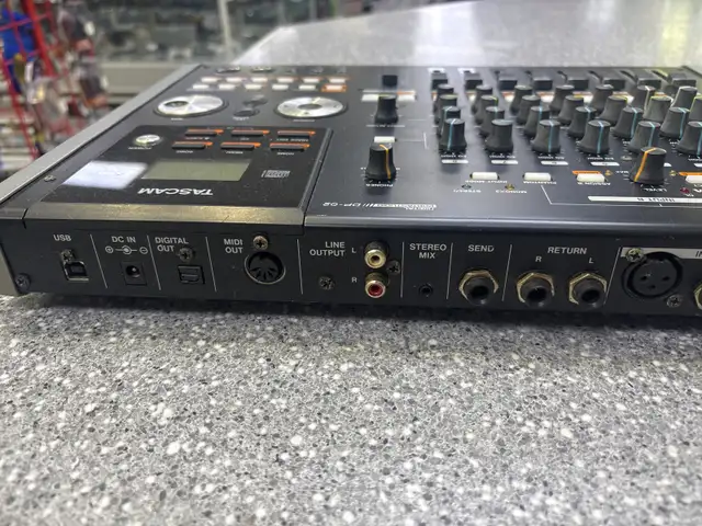 Tascam DP-02 Digital Portastudio Digital Record In - Photo 5