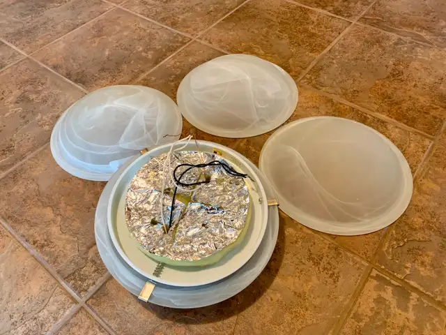 Flush Mount Ceiling Light - 4 pieces - Photo 5
