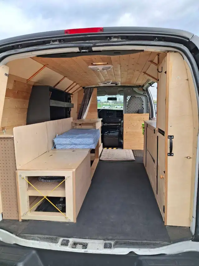 2013 GMC Savana 2500 - Photo 6