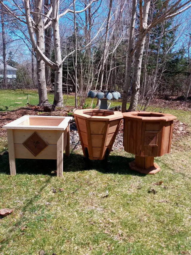 Outdoor Planters - Photo 3