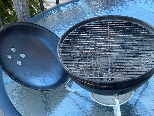 Weber 14" Charcoal BBQ Barbecue Grill. Excellent Condition. - Photo 4