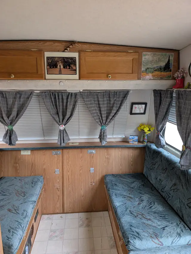 1995 Big Foot 17ft  $23000.00 - Photo 6