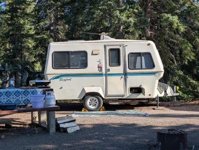1995 Big Foot 17ft  $23000.00 - Photo 10