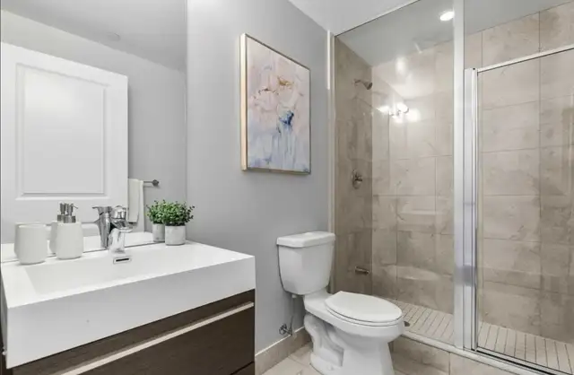 Etobicoke 1bed1bath condo for rent( Female roommate only) - Photo 3