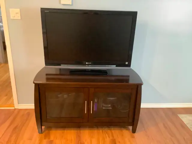 Télévision Sony Bravia 42' et meuble
