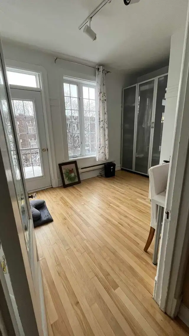 5 1/2 rénové, Plateau, 3ième étage, bois franc, Fabre - Laurier - Photo 8