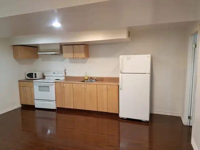 One Bedroom Basement - AirPort Rd / Sandalewood - Brampton - Photo 5
