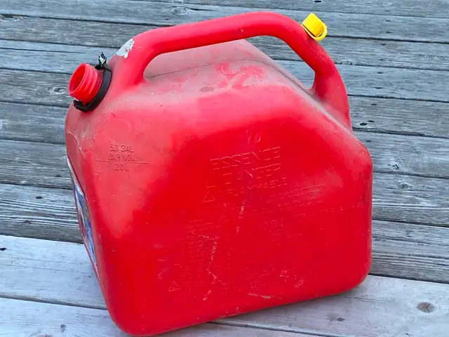 20L Litre Jerry Gas Tank/Canister. Scepter Brand.