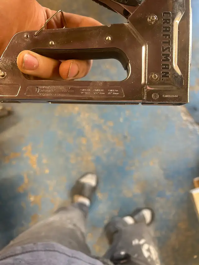 free stapler - Photo 2