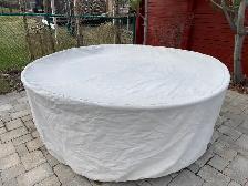 Round patio table with seating for 9 - Photo 7