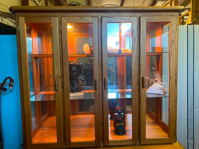 Solid Oak Display cabinet@hutch - Photo 2