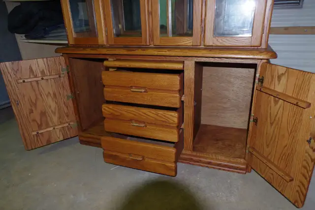 Solid Oak Display cabinet@hutch - Photo 5