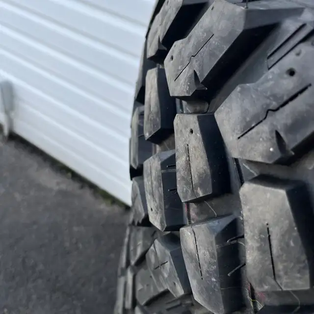 Tires 255/75/17 - Photo 2