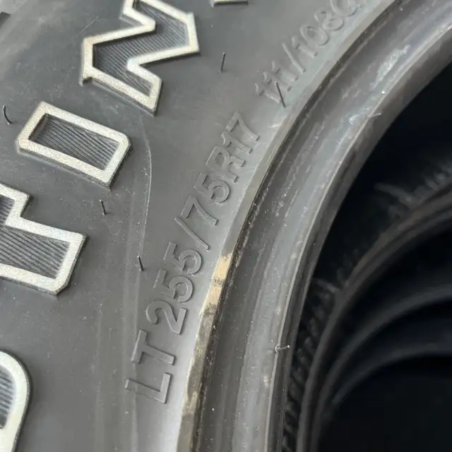 Tires 255/75/17 - Photo 4