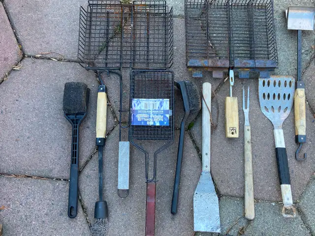Various BBQ Barbecue Grilling Tools. Tongs, Baskets, Scrubbers - Photo 2